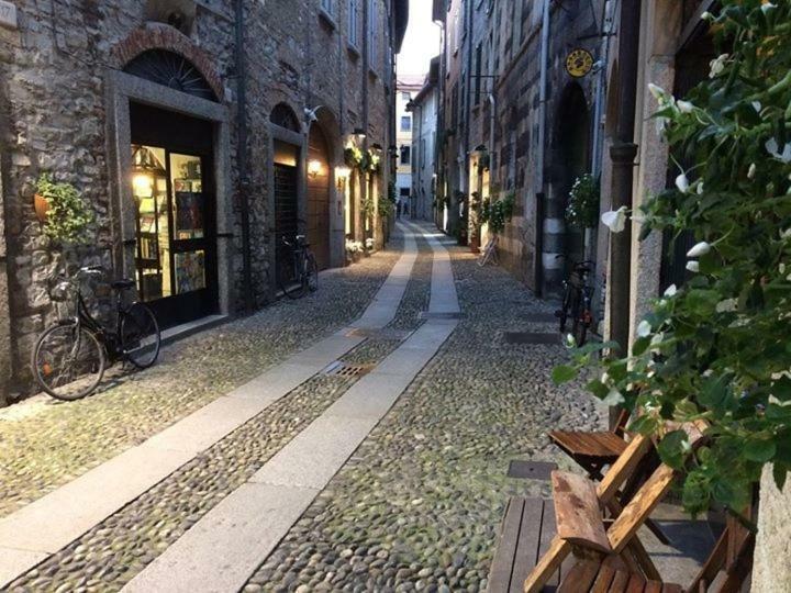 Antica Corte, Bilocale Nel Centro Storico Di Como Διαμέρισμα Εξωτερικό φωτογραφία